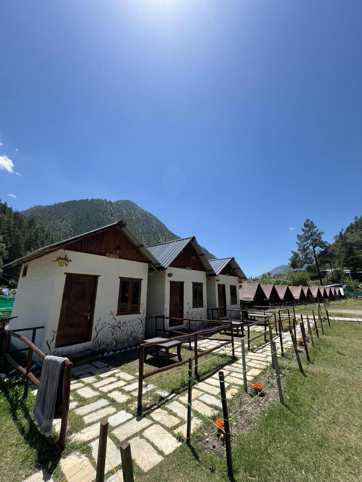 Himtrek Stays, Касоль Экстерьер фото