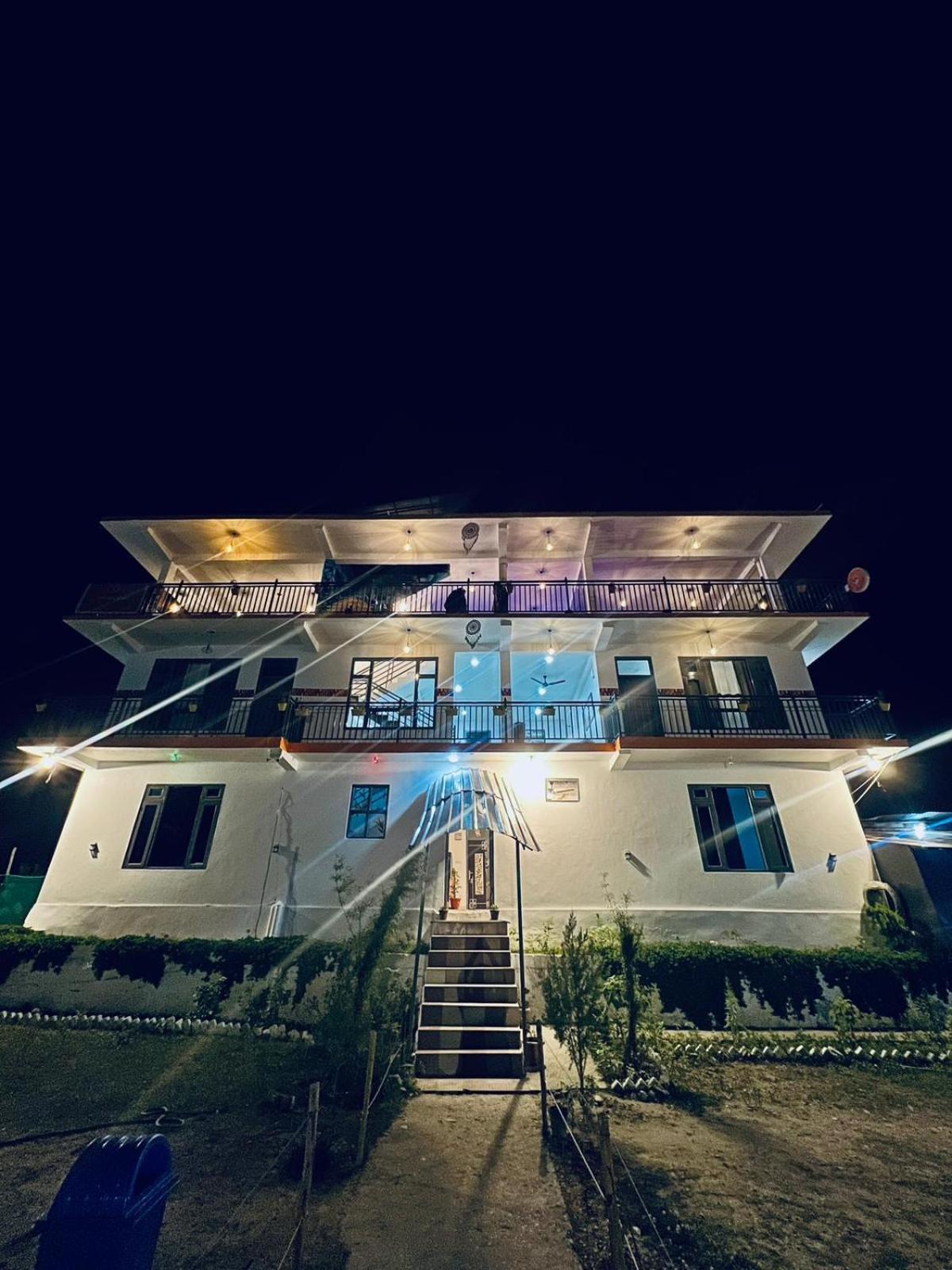 Himtrek Stays, Касоль Экстерьер фото