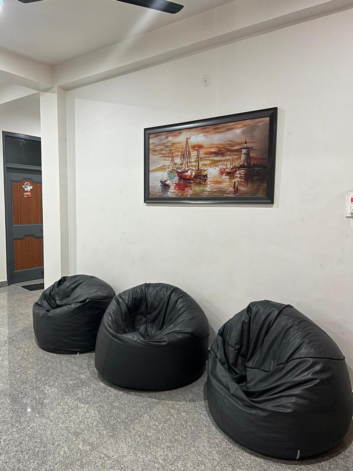 Himtrek Stays, Касоль Экстерьер фото